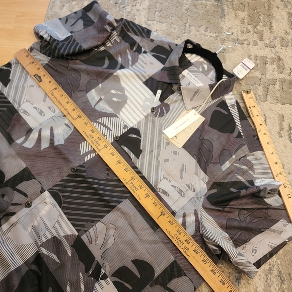 NWT Tommy Bahama Coast Patchwork Palms Grey Short Sleeve Button Shirt XXL - Picture 9 of 16